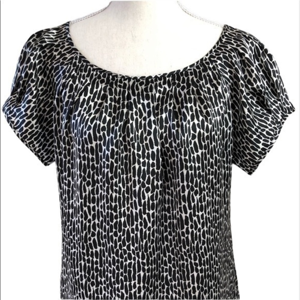 Chaus cap sleeve silky black & white blouse size S
